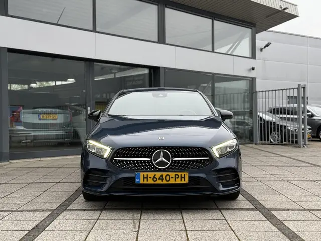 Mercedes-Benz A-Klasse 200 Aut. AMG Sport 2020 Benzine 8
