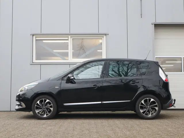 Renault Scénic 1.2 TCe 130 PK Bose 2014 Benzine 3