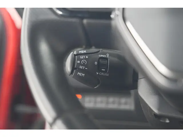 Peugeot 2008 PureTech 130 GT-Line 2020 Benzine 39