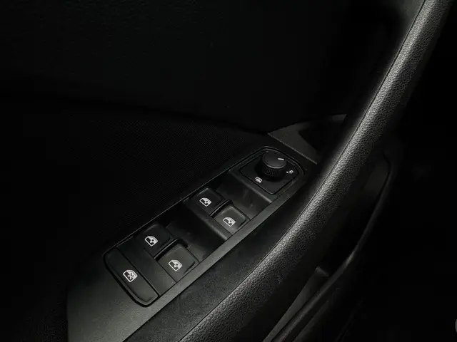 Škoda Kamiq 1.0 TSI Active 2024 Benzine 19