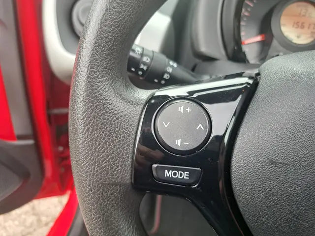 Peugeot 108 1.0 VTi Active Top 2015 Benzine 18