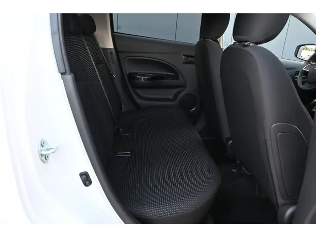 Mitsubishi Space Star 1.0 Bright 2015 Benzine 40