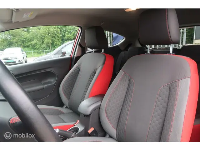Ford Fiesta 1.0 EcoBoost Red Edition 140PK 2016 Benzine 13