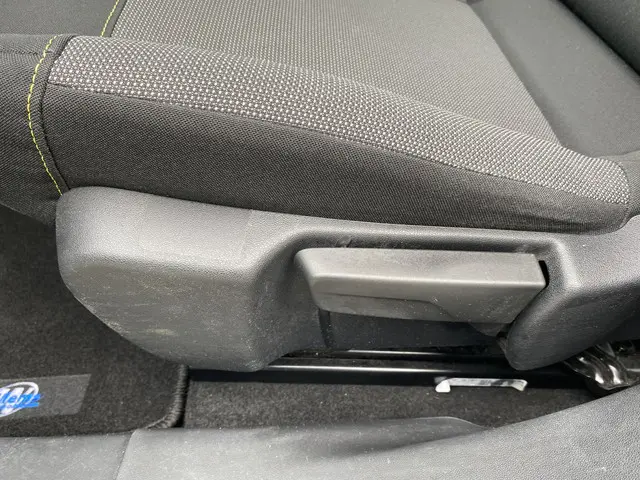 Citroën C3 1.2 PureTech S&S Business 2019 Benzine 17