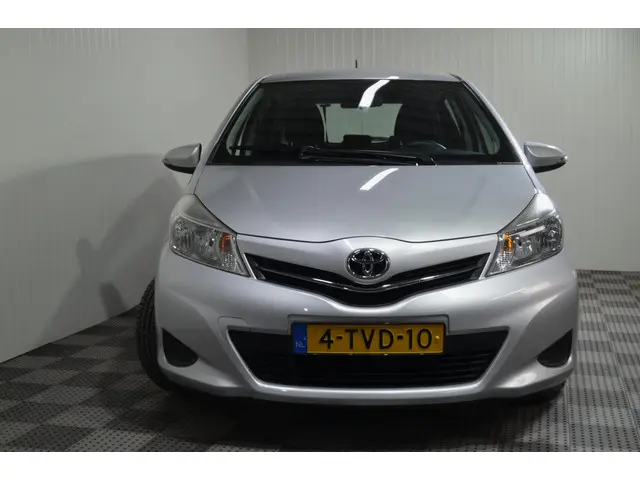 Toyota Yaris 1.0 VVT-i Now / Airco / NL auto 2014 Benzine 5