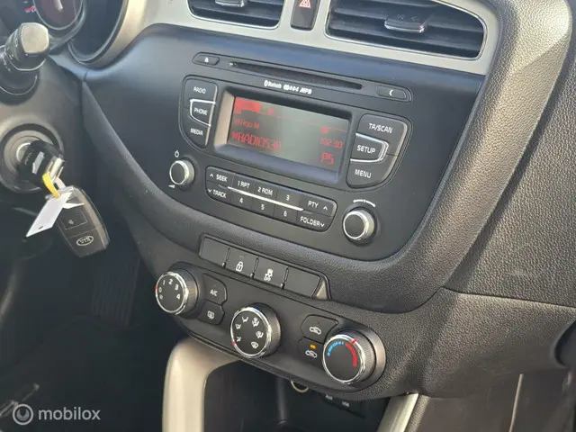 Kia cee'd 1.6 GDI ComfortLine |Jaar Garantie !! 2015 Benzine 12