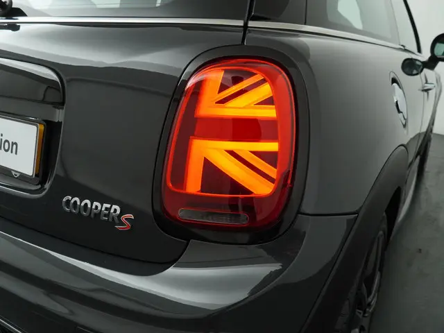 MINI 3-Deurs Cooper S 2019 Benzine 27