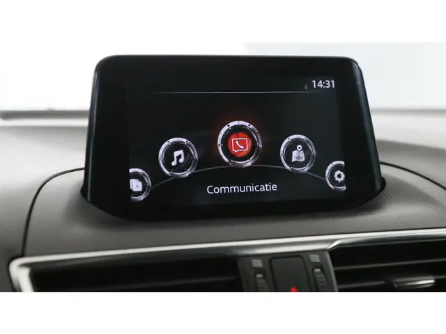 Mazda 3 2.0 SkyActiv-G 120 GT-M 2017 Benzine 26