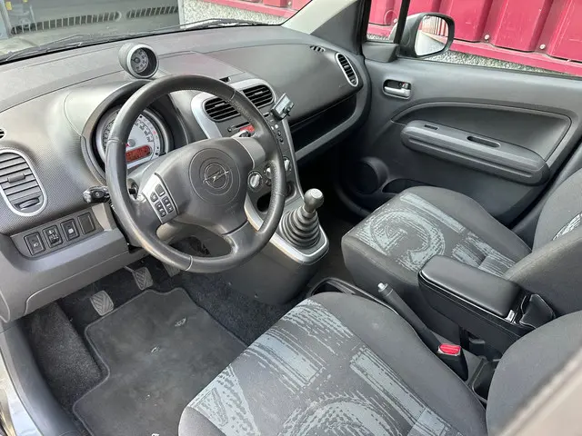 Opel Agila 1.2 Edition // 50 DKM NAP // Airco 2012 Benzine 8
