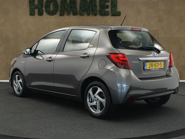 Toyota Yaris 1.5 Hybrid Trend 2016 Hybride Benzine 5