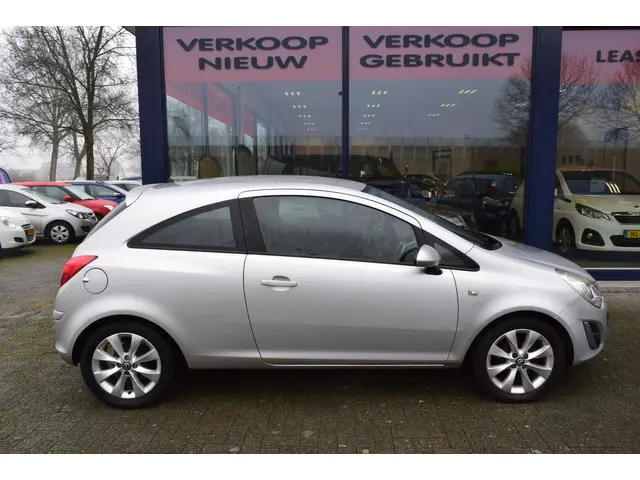 Opel Corsa 1.2-16V Anniversary Edition 2013 Benzine 5