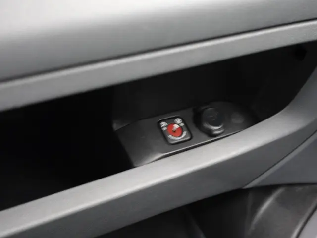 Peugeot Expert L2H1 100pk Premium 2022 Diesel 25