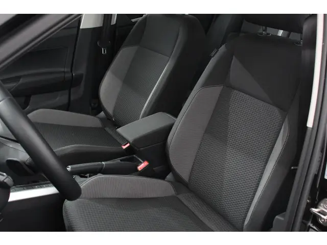 Volkswagen Polo 1.0 TSI 95pk DSG Life 2023 Benzine 9