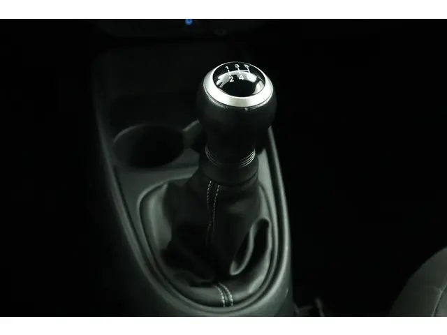 Toyota Aygo X 1.0 VVT-i MT Play 2024 Benzine 27