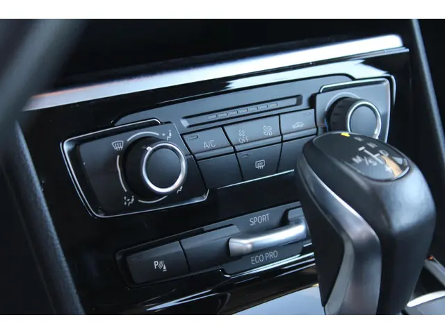 BMW 2 Serie Active Tourer 218i Sport 2015 Benzine 38