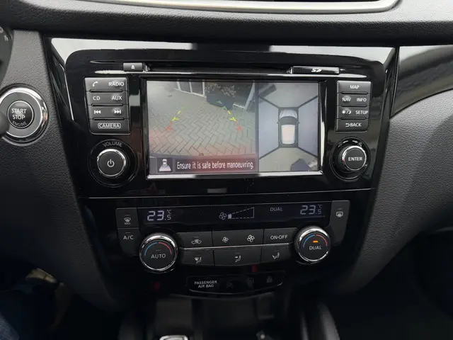 Nissan QASHQAI / 1.2/ Premier Edition/ N.A.P! 2014 Benzine 26