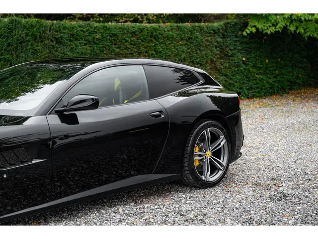 Ferrari GTC4Lusso 6.3 V12 2016 Benzine 37