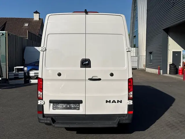 MAN TGE 35 2.0 L4H3 BPM VRIJ, camera, airco 2022 Diesel 4