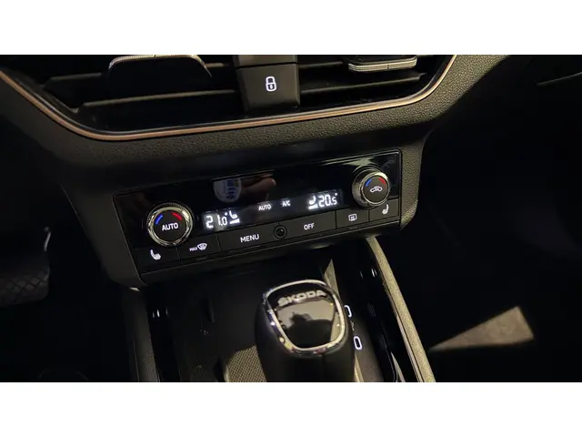 Škoda Kamiq 1.5 TSI ACT Business Edition 2020 Benzine 19