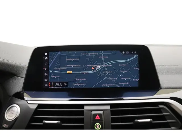 BMW X3 xDrive20i High Executive 2021 Benzine 31