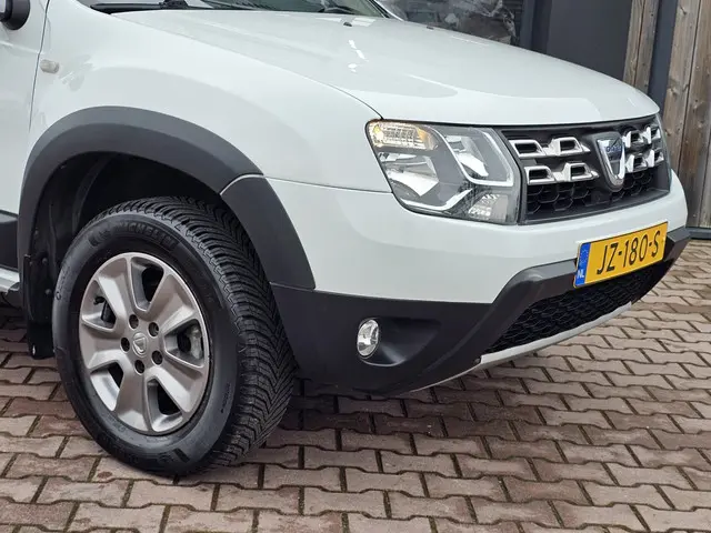 Dacia Duster 1.2 TCe 4x2 Lauréate 2016 Benzine 30