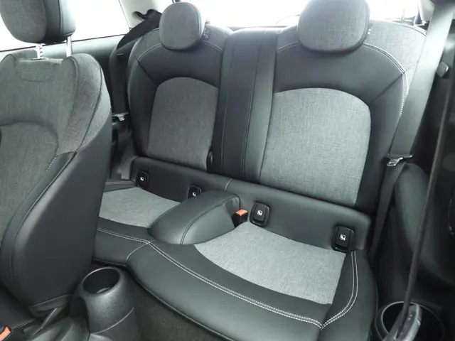 MINI 3-Deurs One 2022 Benzine 6