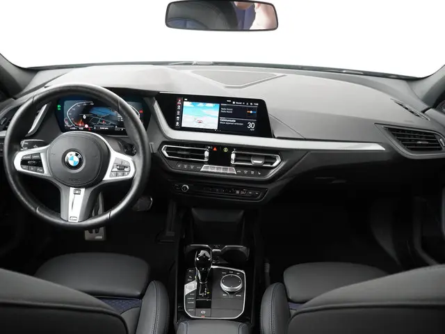 BMW 1 Serie 118i 2022 Benzine 11