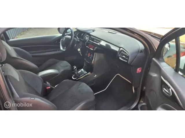 Citroën DS3 1.6 So Chic 2013 Benzine 8
