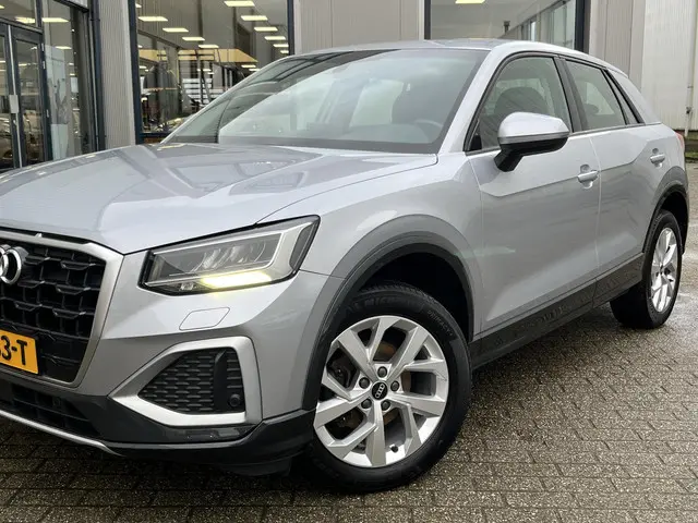 Audi Q2 30 TFSI Business Edition 2021 Benzine 41