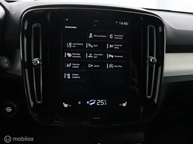Volvo XC40 1.5 T3 Mom |Cam| stoelverw 2018 Benzine 42