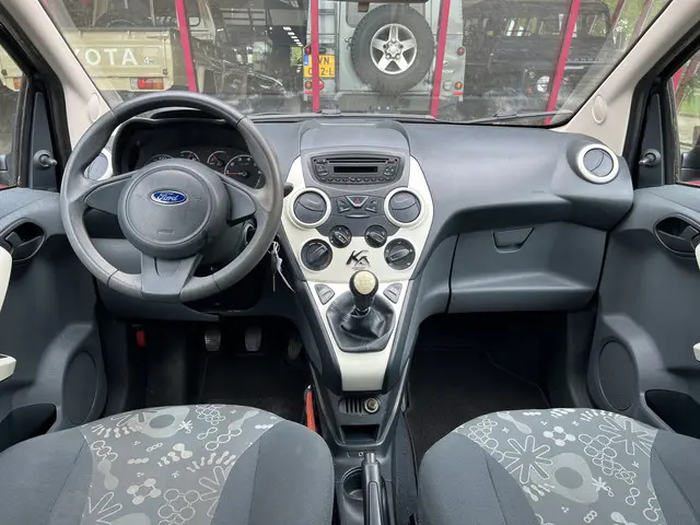 Ford Ka 1.2 Style start/stop 2014 Benzine 10