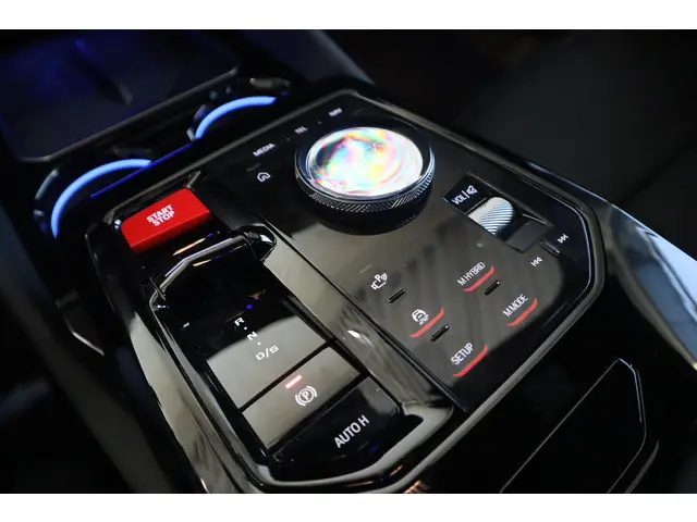 BMW M5 Sedan 2025 Hybride Benzine 23