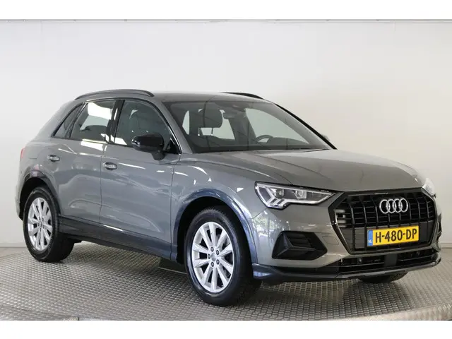 Audi Q3 35 TFSI Pro Line business 2020 Benzine 32