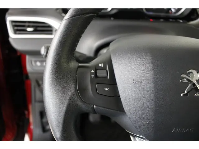Peugeot 208 1.6 VTi Allure 120 PK. 2014 Benzine 16