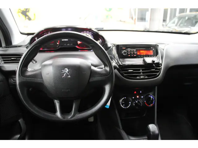 Peugeot 208 1.0 VTi Access 2014 Benzine 9