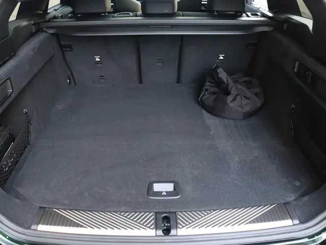 BMW M5 Touring 2026 Hybride Benzine 12