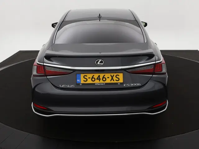 Lexus ES 300h Business Line 2023 Hybride Benzine 22