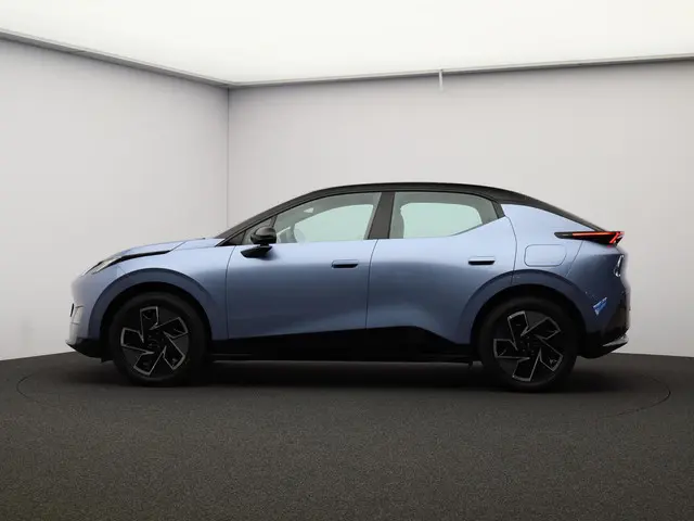 Lynk & Co 02 Core 66 kWh 2025 Elektrisch 6