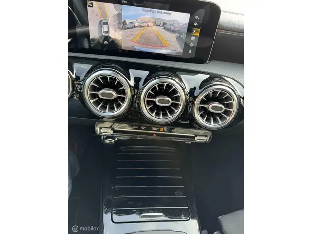Mercedes-Benz CLA 200 Premium Plus 2020 Benzine 23