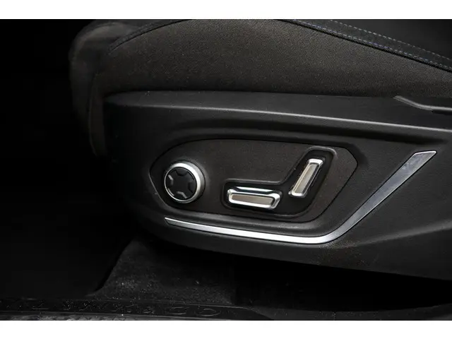 Lynk & Co 01 1.5 2021 Hybride Benzine 11