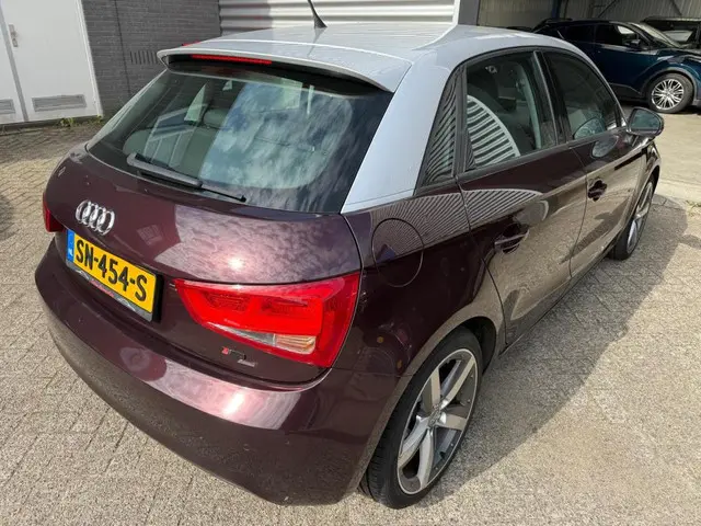 Audi A1 Sportback 1.2 TFSI Ambition 2012 Benzine 4