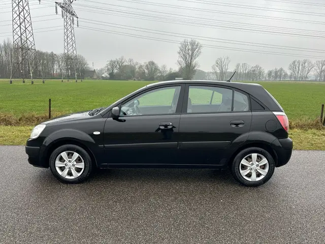 Kia Rio 1.4 X-pect NIEUWE APK | BEURT | AIRCO ! 2008 Benzine 4