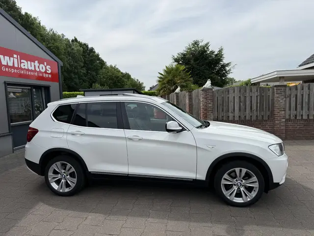 BMW X3 xDrive20i High Executive Panorama 2014 Benzine 13