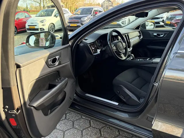 Volvo V60 2.0 B5 Inscription 2021 Hybride Benzine 14