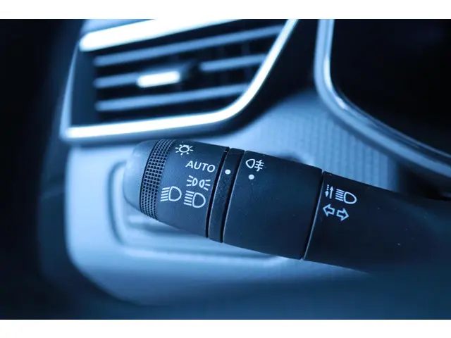 Mitsubishi Colt 1.6 HEV Intense+ 2025 Hybride Benzine 21