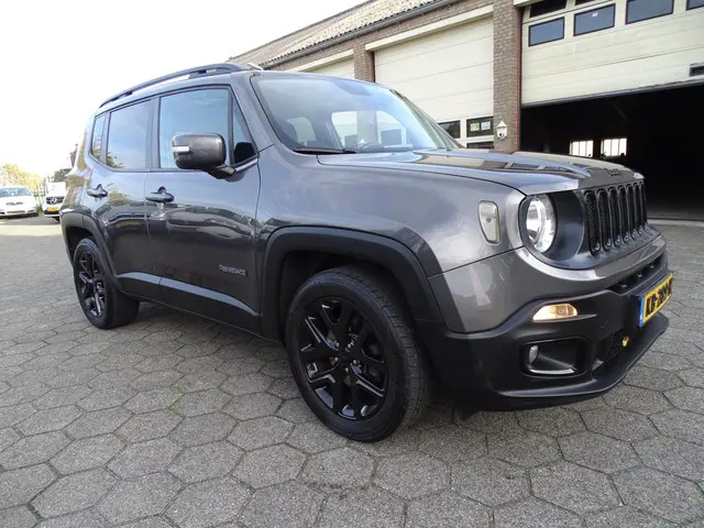 Jeep Renegade 1.6 E-Torq Black Line 2016 Benzine 2