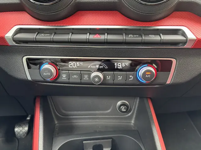 Audi Q2 1.0 TFSI Sport Edition 2017 Benzine 17