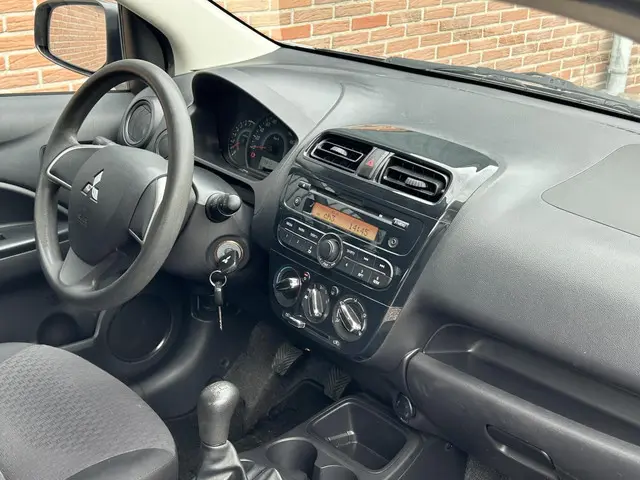 Mitsubishi Space Star 1.0 Cool+ 2017 Benzine 8