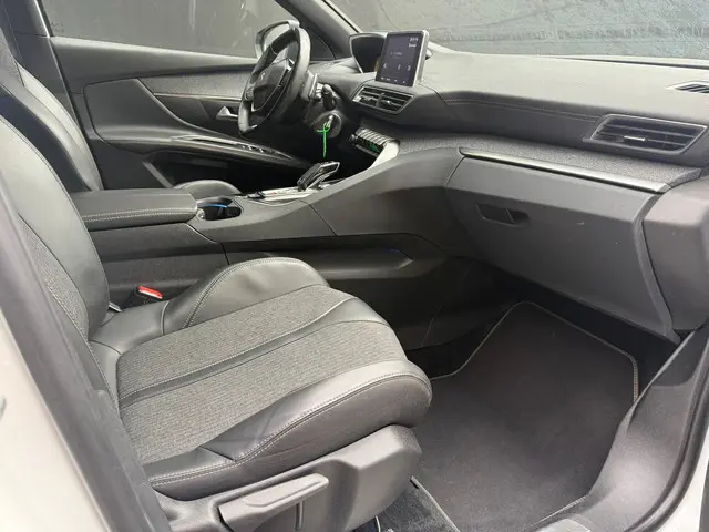 Peugeot 5008 1.6 e-THP GT-Line - 7 personen 2018 Benzine 46