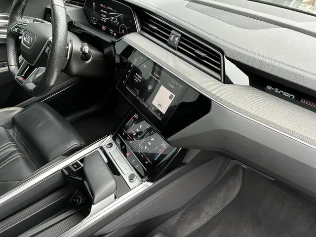 Audi e-tron HELAAS VERKOCHT!!! 2022 Elektrisch 41